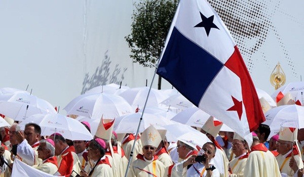 Las banderas de Panamá se ondearon tras la designación del país centroamericano como sede de la edición de 2019.
