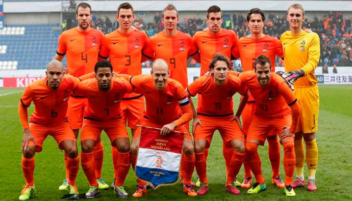 Selección de Holanda busca nuevo entrenador para las eliminatorias